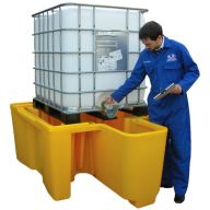 Single IBC Bunded Spill Pallet with Integral Dispensing Well